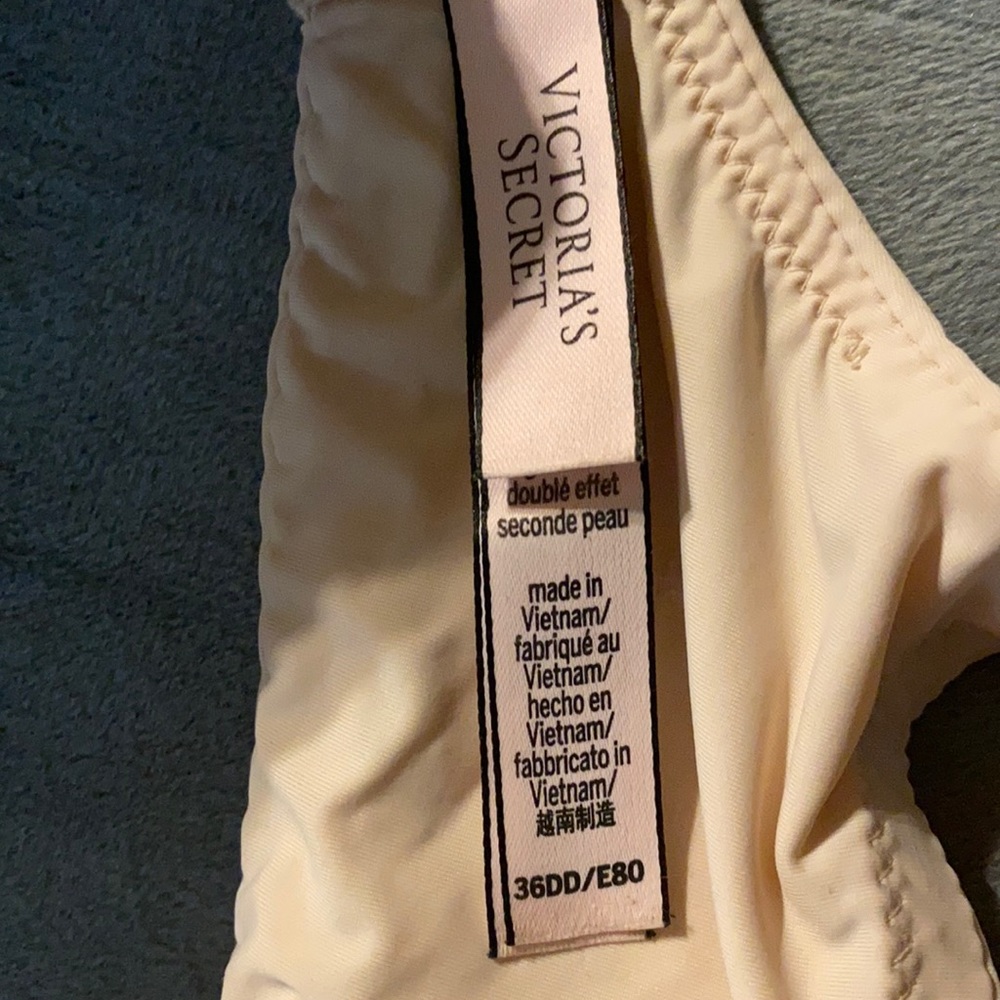 Victoria Secret Cream t-shirt lightly lined Demi bra.